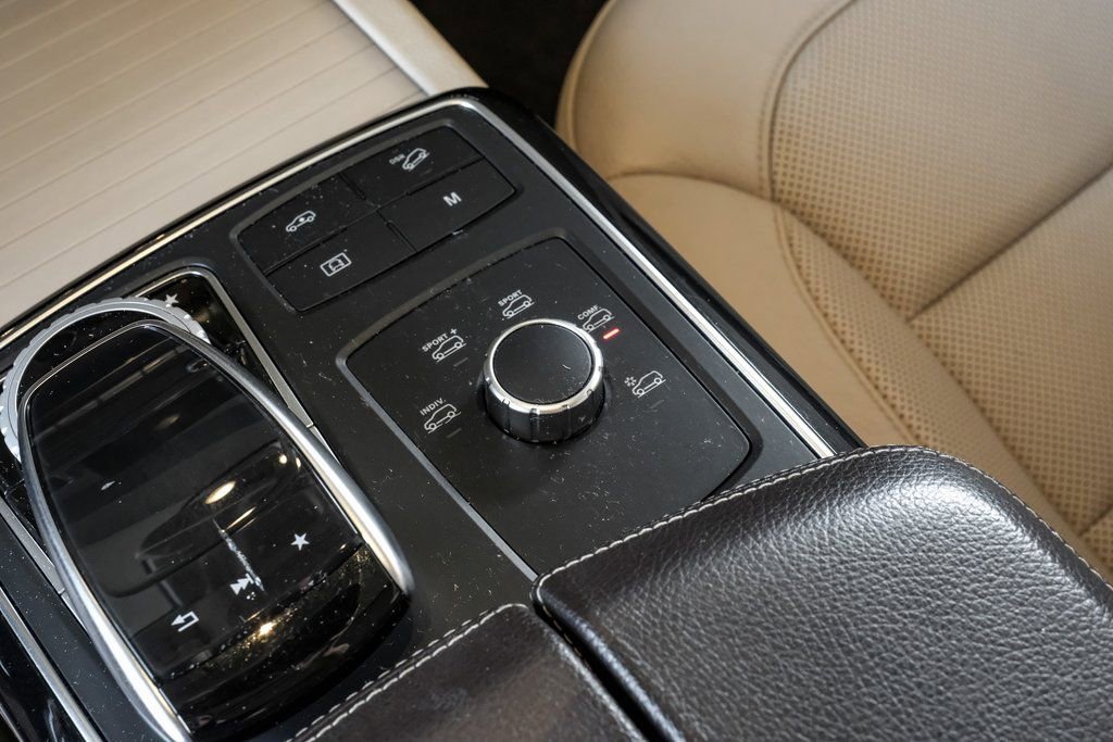 Used 2017 Mercedes-Benz GLE 43 AMG 4MATIC w/ Premium 2 Package image 28