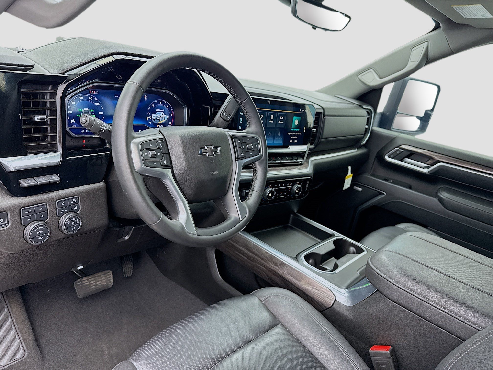 Used 2025 Chevrolet Silverado 2500 LTZ w/ LTZ Plus Package AWD/4WD image 7
