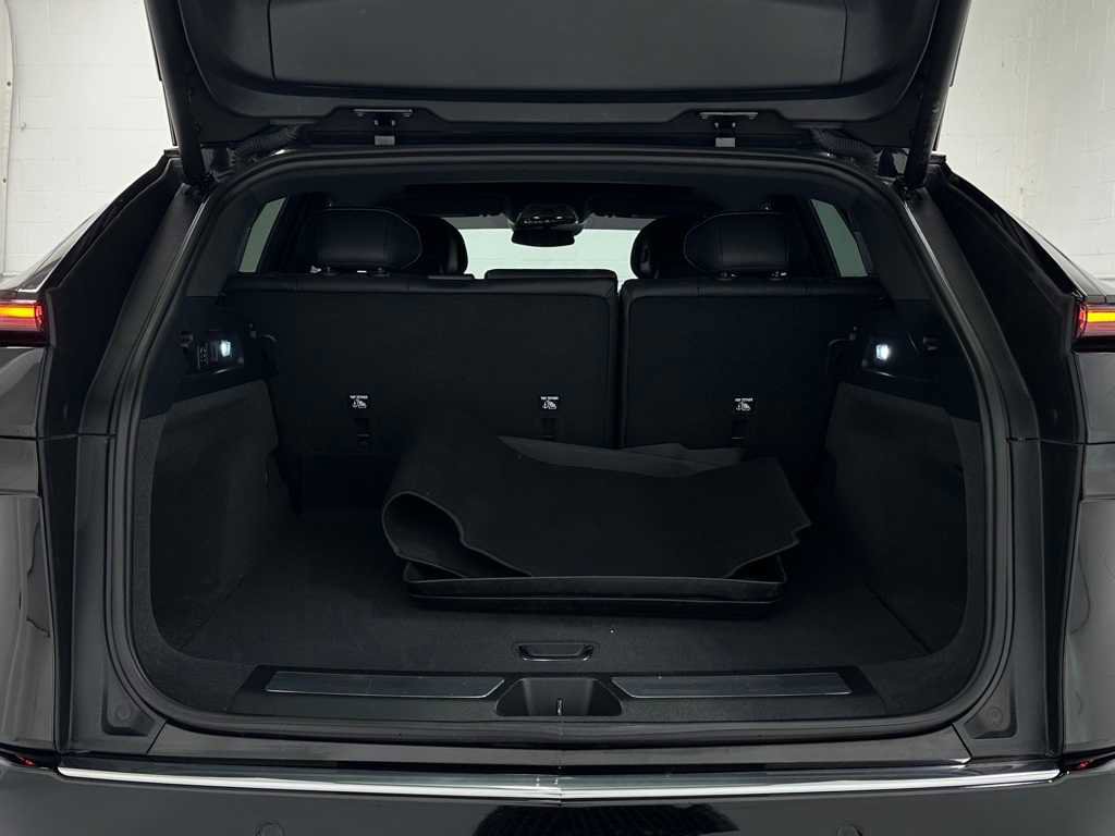 Used 2024 Cadillac Lyriq Luxury image 43