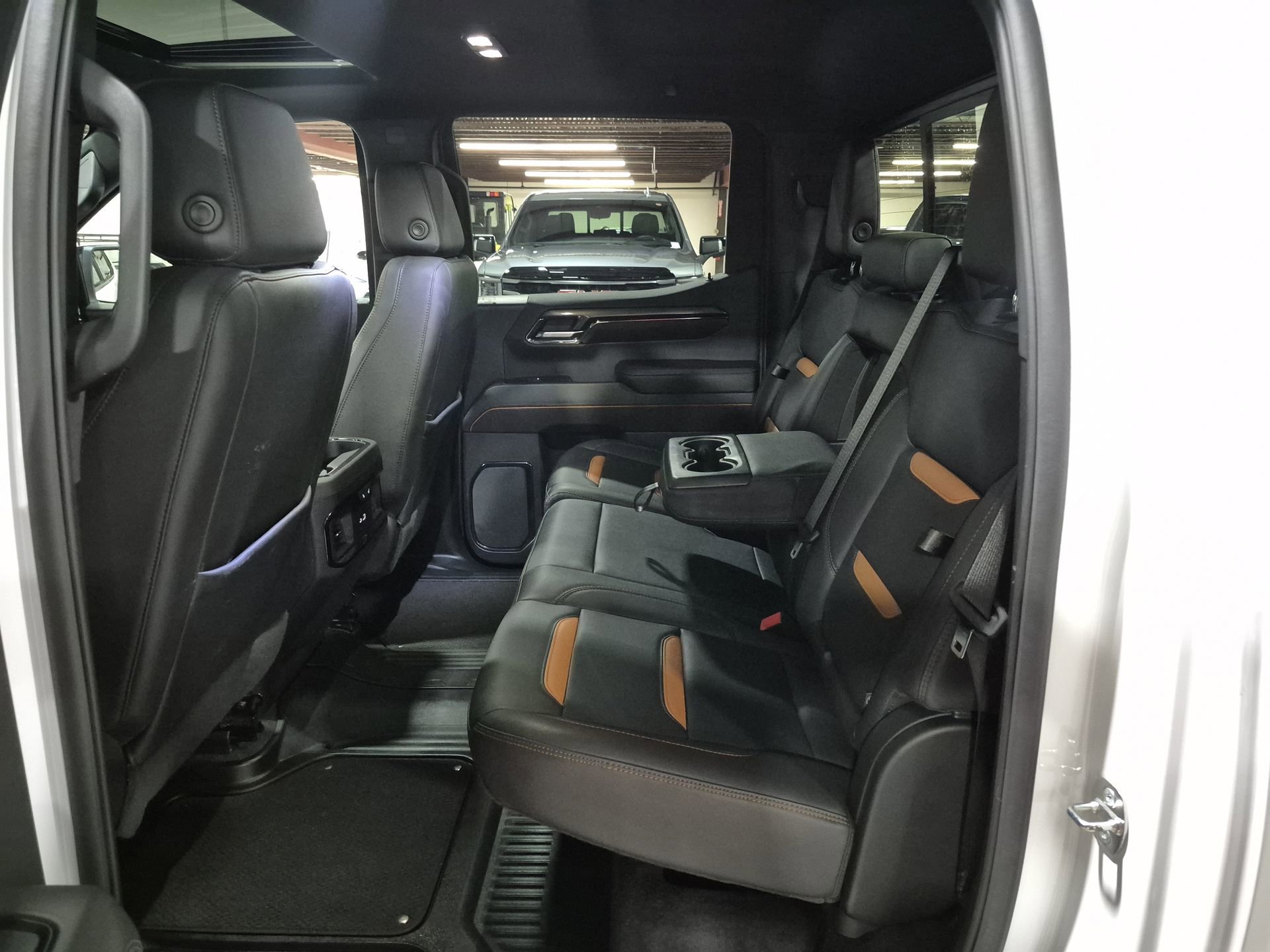 Certified 2024 GMC Sierra 1500 AT4 w/ Technology Package AWD/4WD image 27