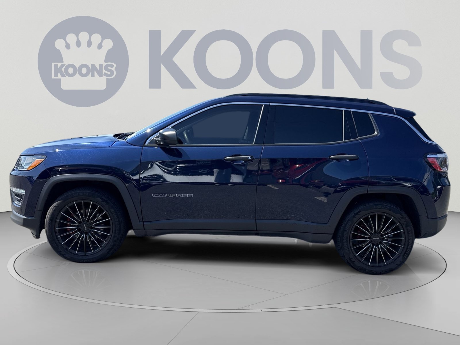 Used 2021 Jeep Compass Sport FWD image 2