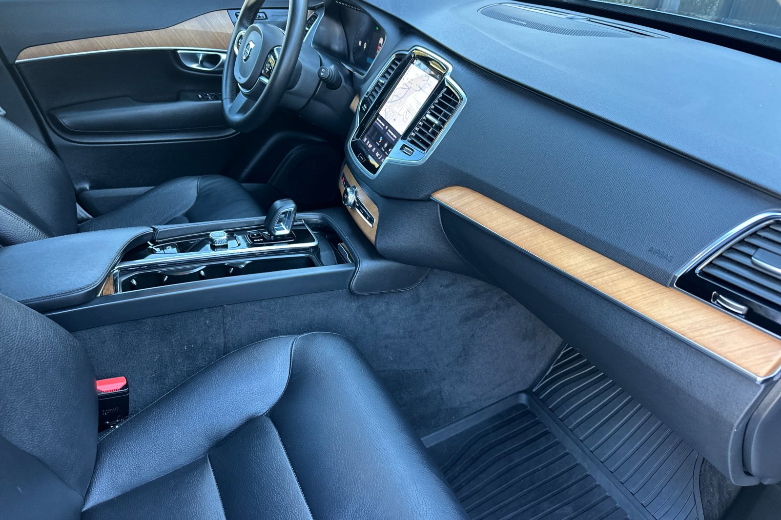 Certified 2023 Volvo XC90 B5 Plus AWD/4WD image 19