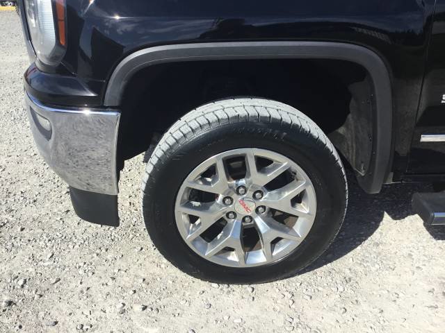 Used 2017 GMC Sierra 1500 SLT w/ SLT Premium Package image 9