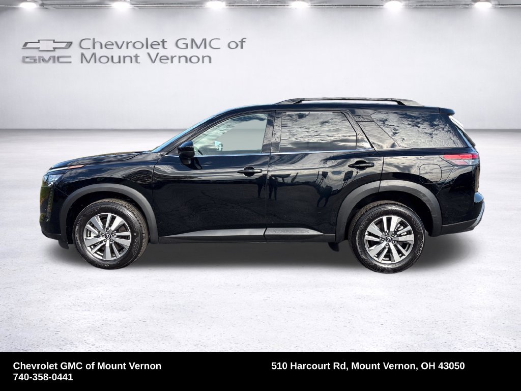 Used 2026 Nissan Pathfinder SL AWD/4WD image 2