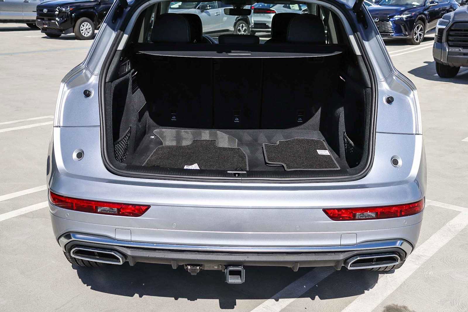 Used 2023 Audi Q5 2.0T Premium w/ Convenience Package image 37