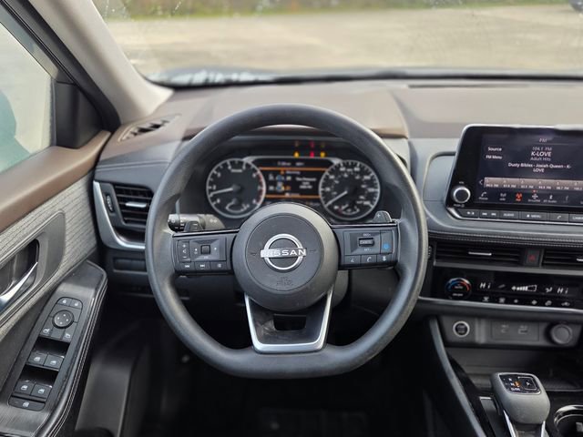 Used 2023 Nissan Rogue SV image 19