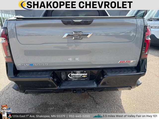Used 2025 Chevrolet Silverado EV RST AWD/4WD image 3