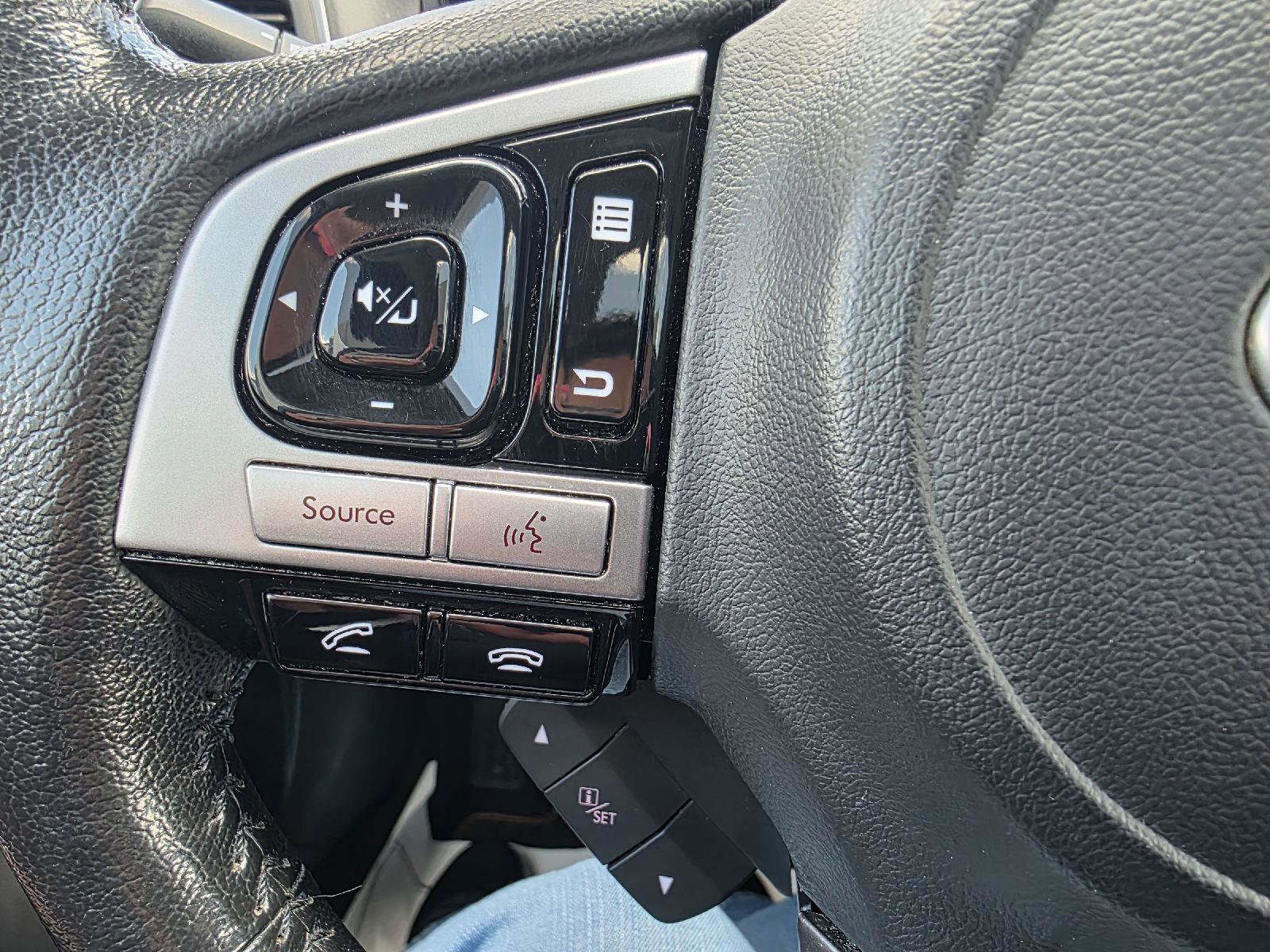 Used 2017 Subaru Outback 3.6R Touring AWD/4WD image 19