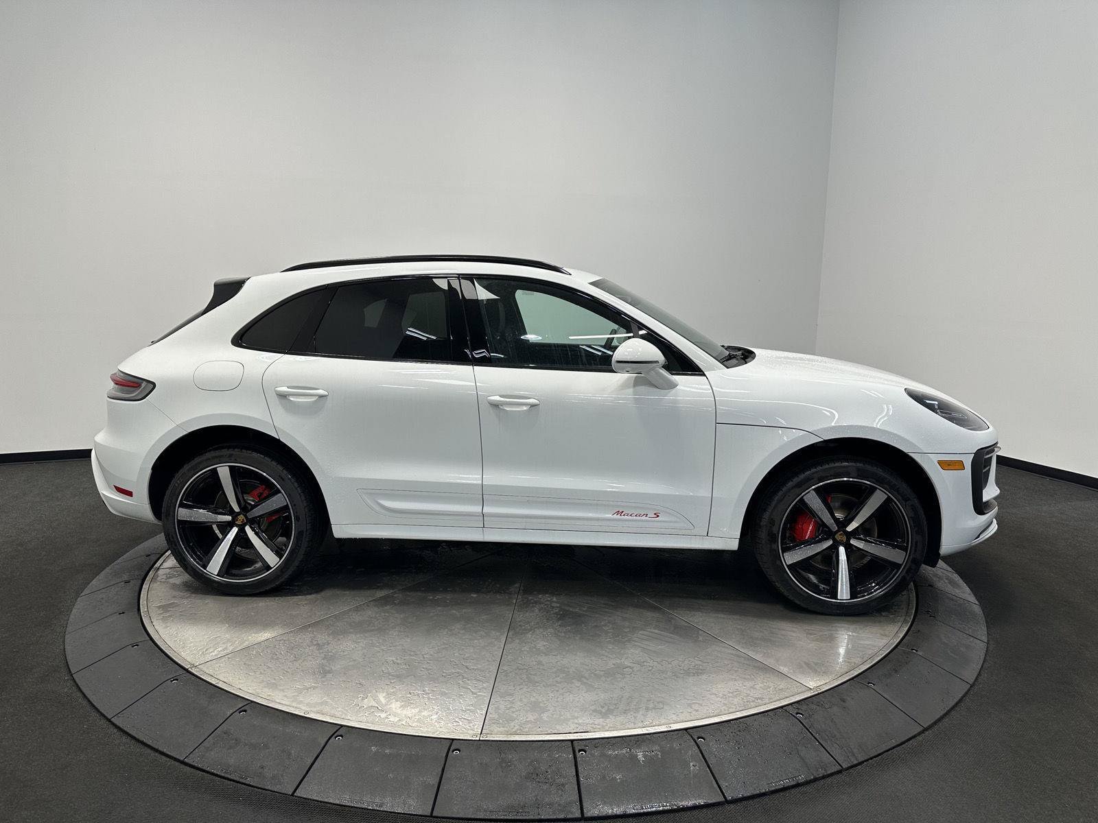 New 2026 Porsche Macan S AWD/4WD image 9