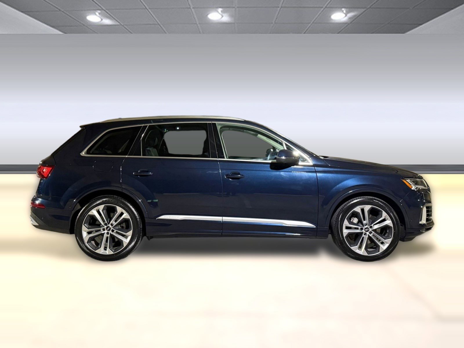 Used 2023 Audi Q7 3.0T Prestige image 8