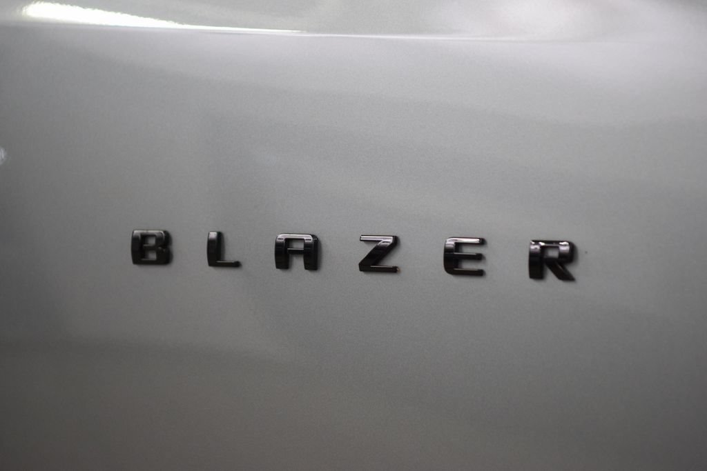 Used 2024 Chevrolet Blazer RS w/ Enhanced Convenience Package AWD/4WD image 17