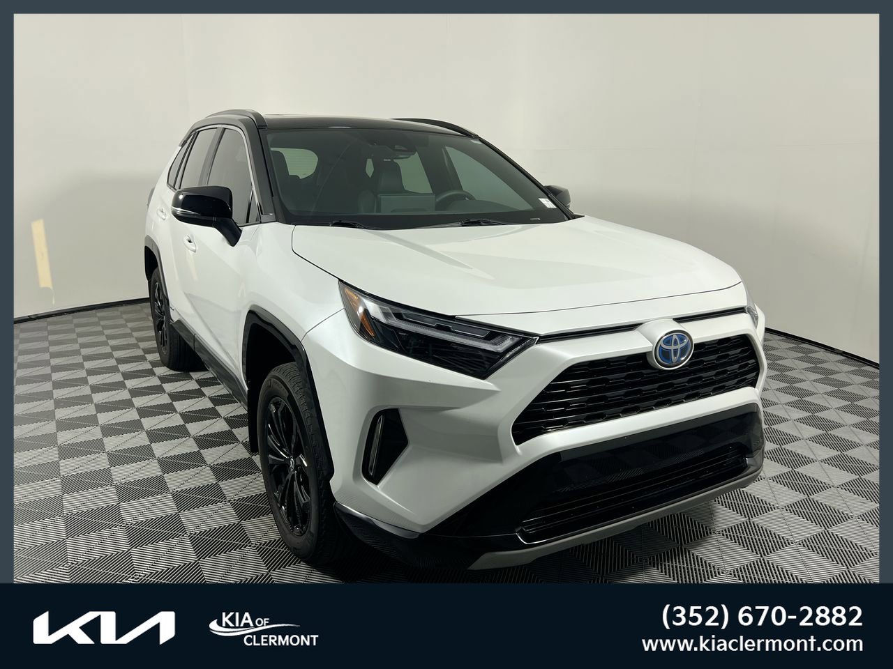 Used 2024 Toyota RAV4 XSE w/ Weather Package image 1