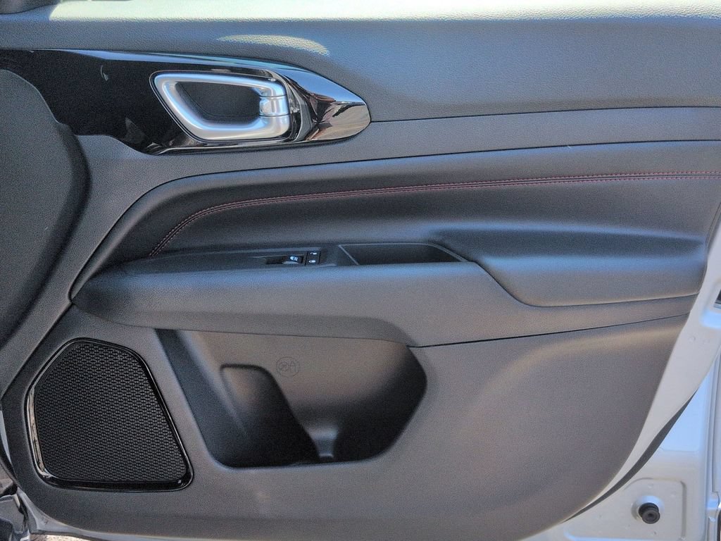 New 2026 Jeep Compass Trailhawk AWD/4WD image 31