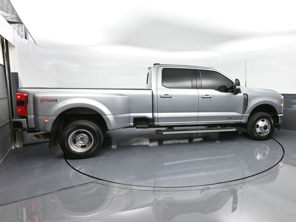 Used 2024 Ford F350 Lariat image 25
