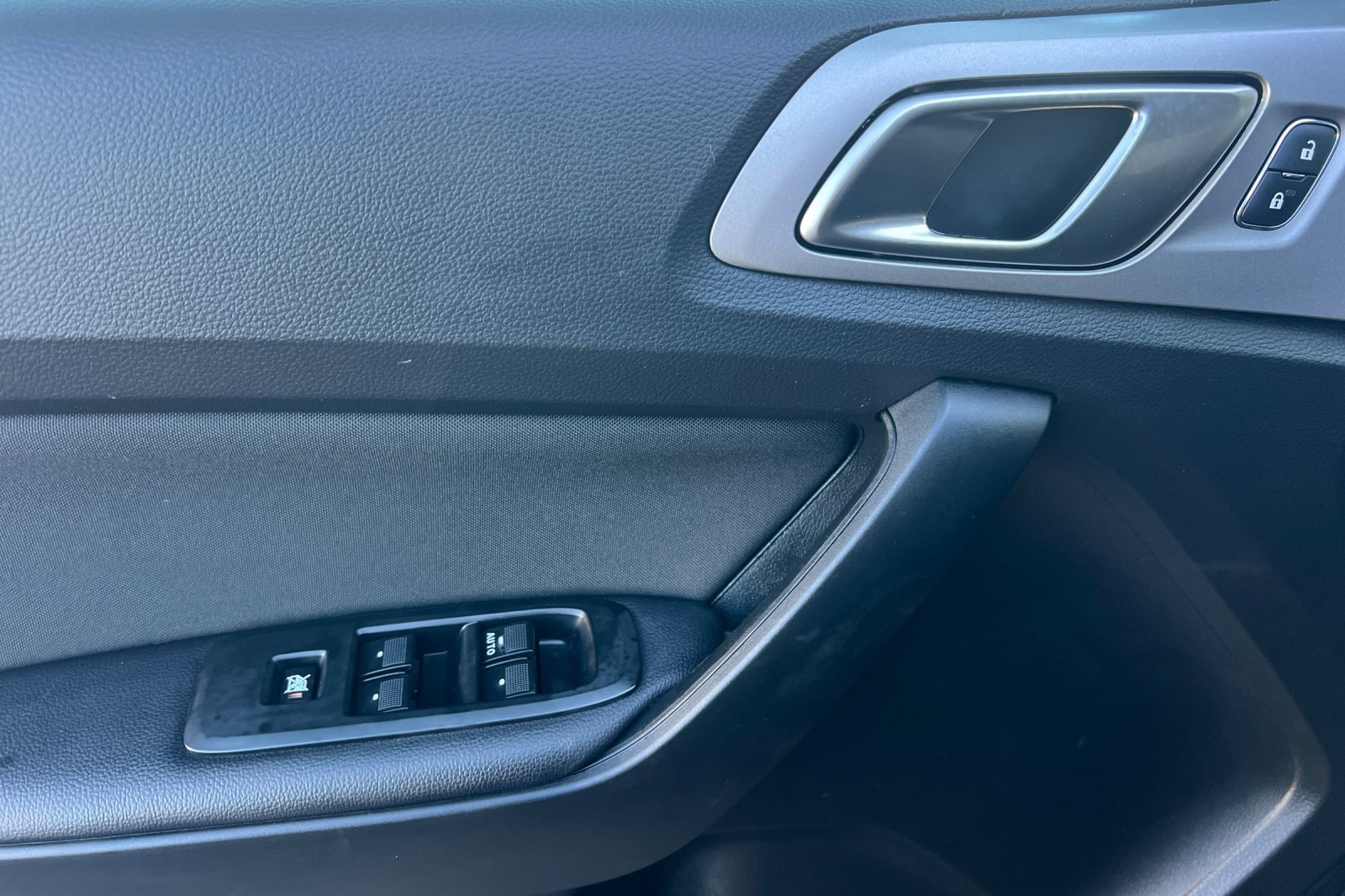 Used 2019 Ford Ranger XLT w/ Equipment Group 302A Luxury image 12