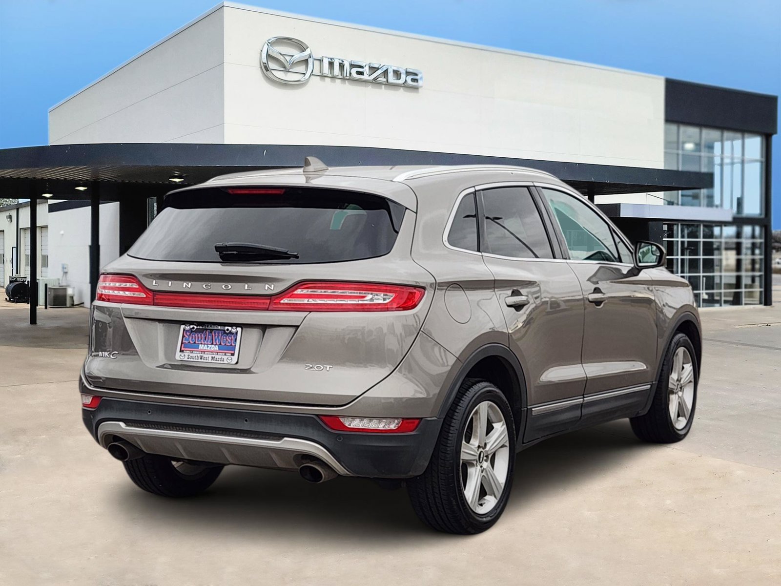 Used 2017 Lincoln MKC Premiere FWD image 5