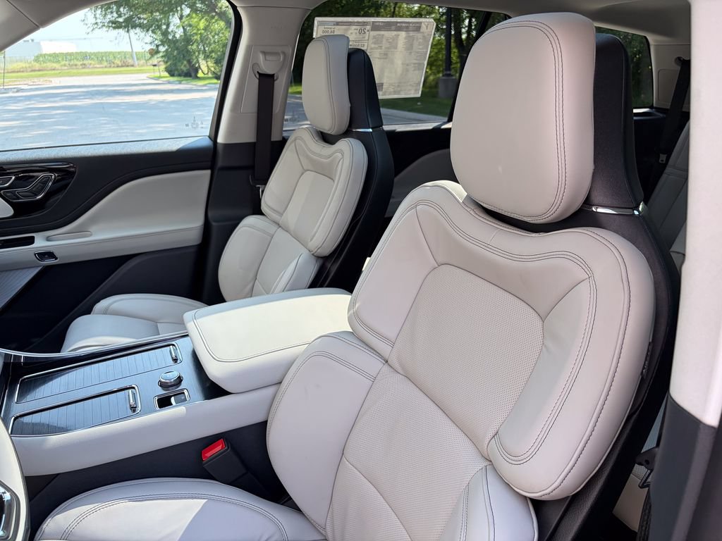 New 2026 Lincoln Aviator Reserve AWD/4WD image 12