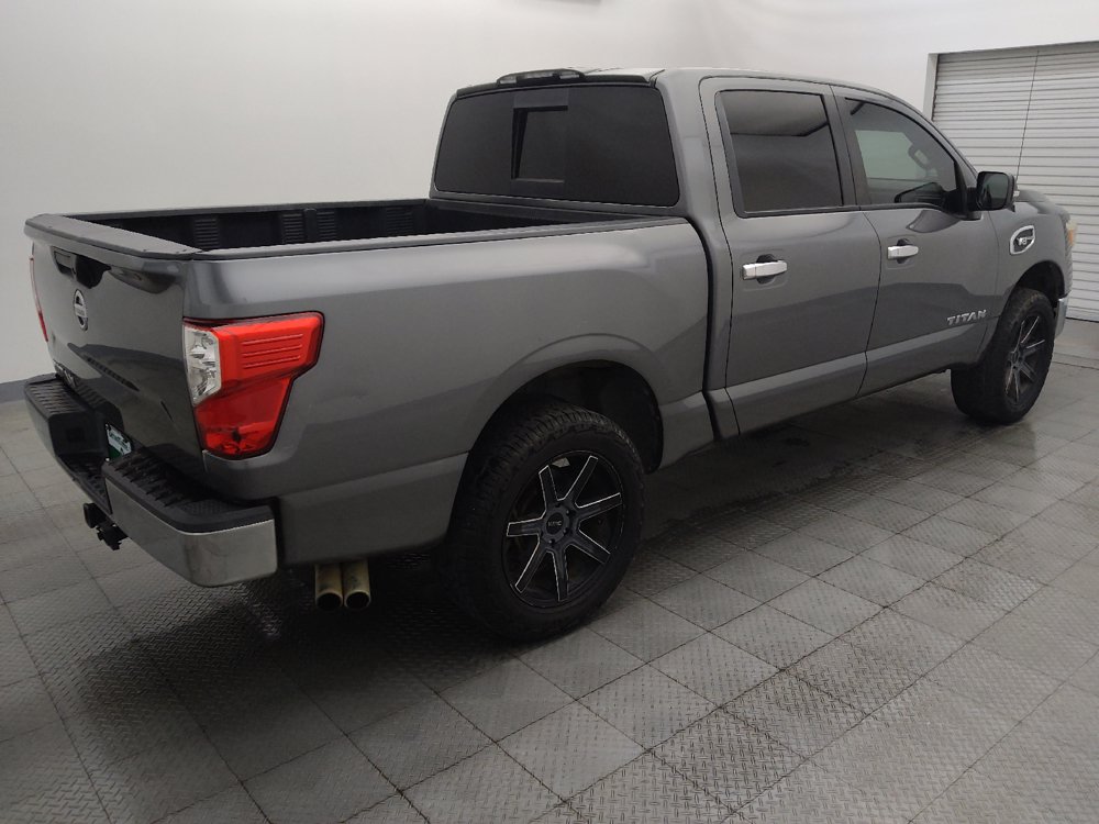 Used 2017 Nissan Titan SV RWD image 10