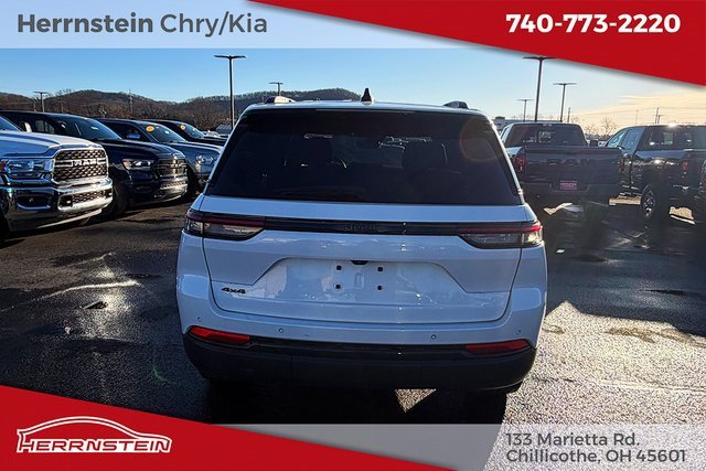 Used 2022 Jeep Grand Cherokee Altitude image 31