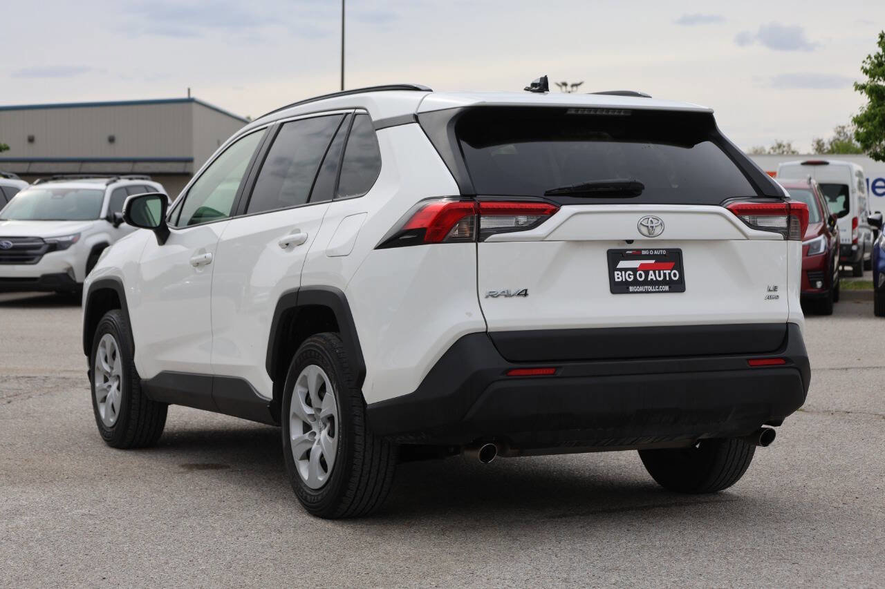 Used 2019 Toyota RAV4 LE AWD/4WD image 11