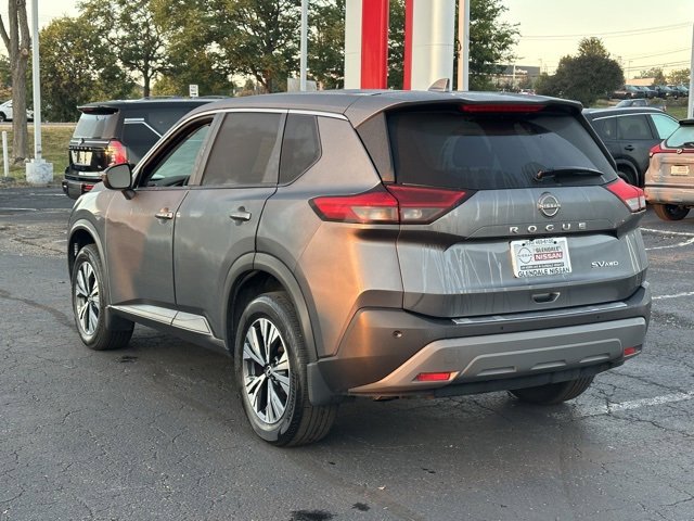 Used 2023 Nissan Rogue SV image 6