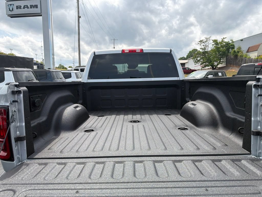 New 2026 RAM 2500 Big Horn AWD/4WD image 15