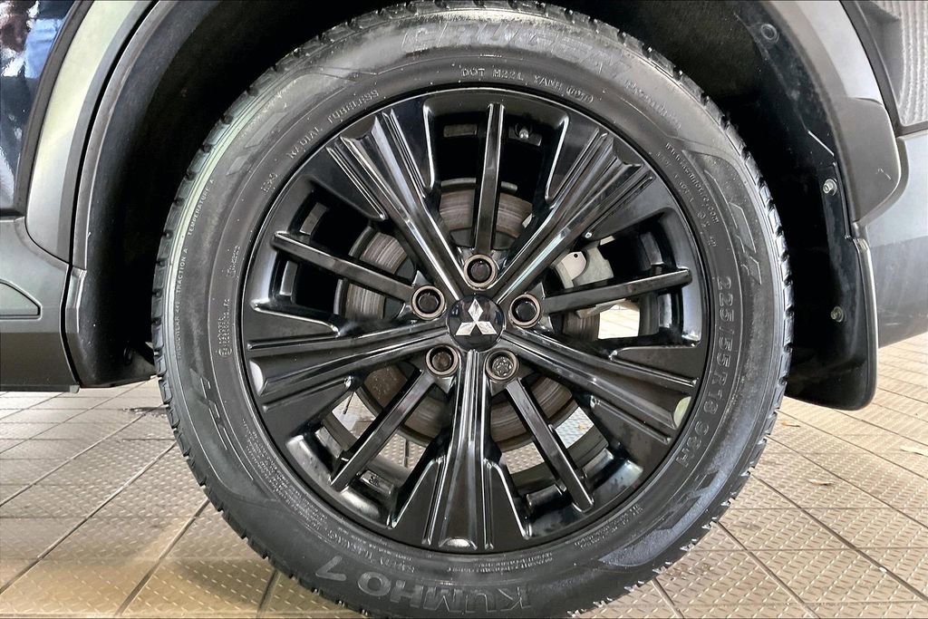 Used 2020 Mitsubishi Eclipse Cross LE image 32