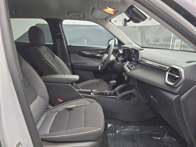 Used 2025 Chevrolet TrailBlazer LT image 40