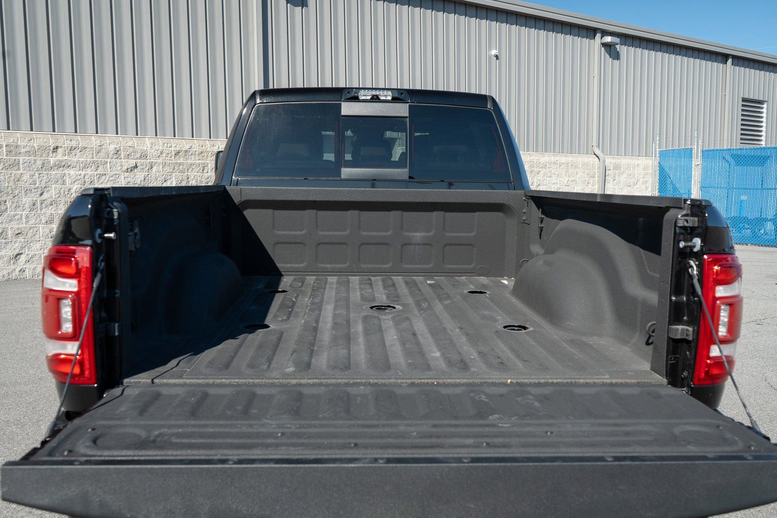 Used 2024 RAM 2500 Limited image 16