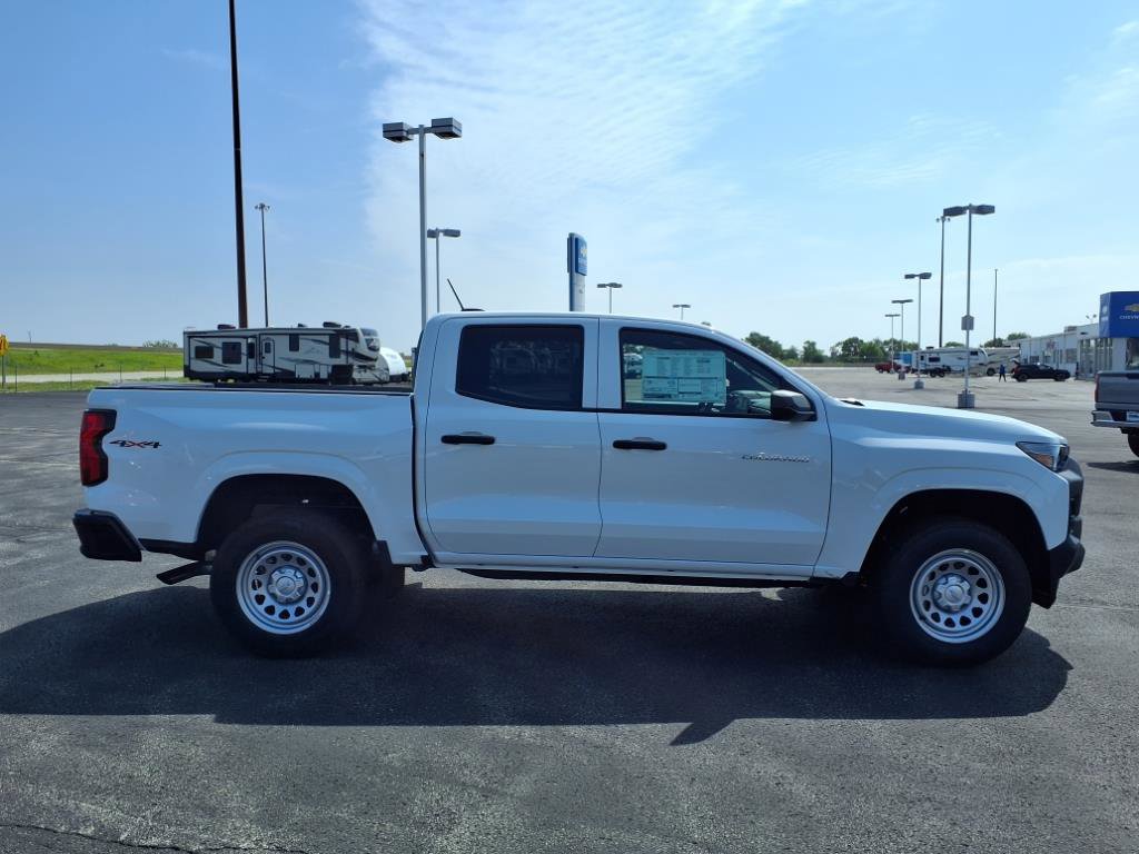 New 2025 Chevrolet Colorado W/T image 2