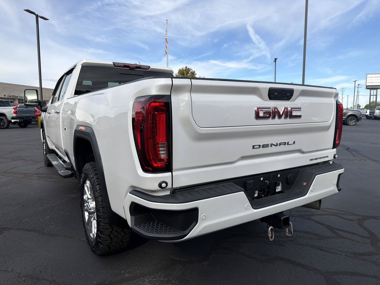 Used 2023 GMC Sierra 3500 Denali w/ Denali Ultimate Package AWD/4WD image 3