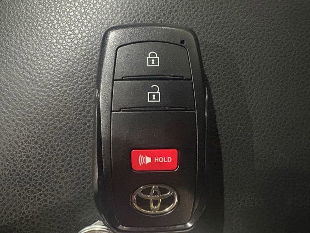 Used 2025 Toyota Tacoma SR image 18