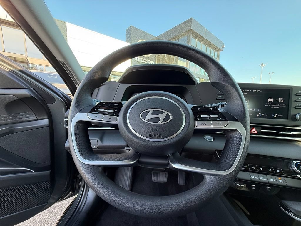Used 2026 Hyundai Elantra Hybrid FWD image 20