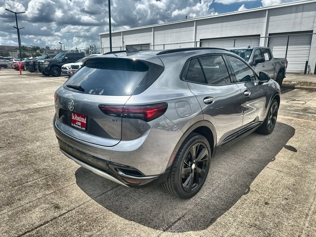 Used 2021 Buick Envision Essence w/ Sport Touring Package FWD image 11