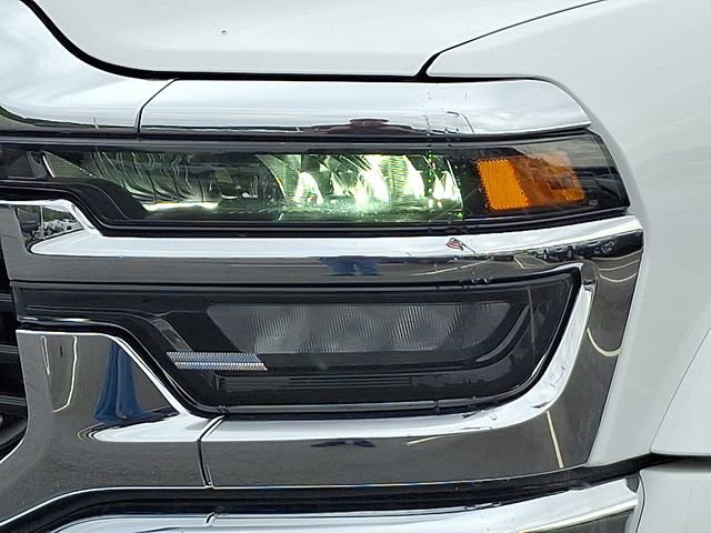 Used 2025 RAM 4500 2WD Regular Cab DRW image 9