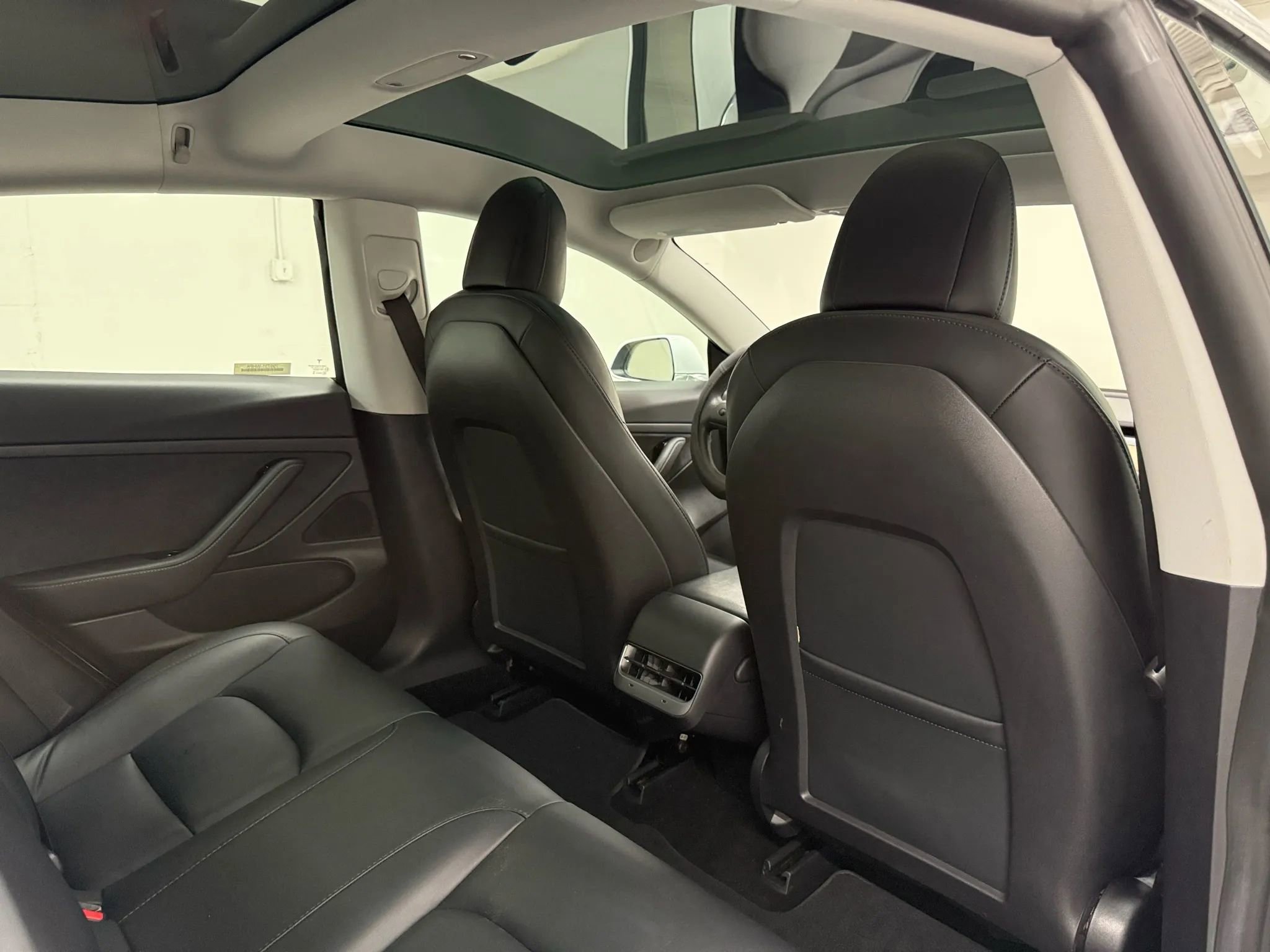 Used 2020 Tesla Model 3 image 14