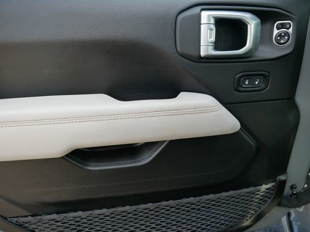 Used 2022 Jeep Wrangler Unlimited Sahara image 12