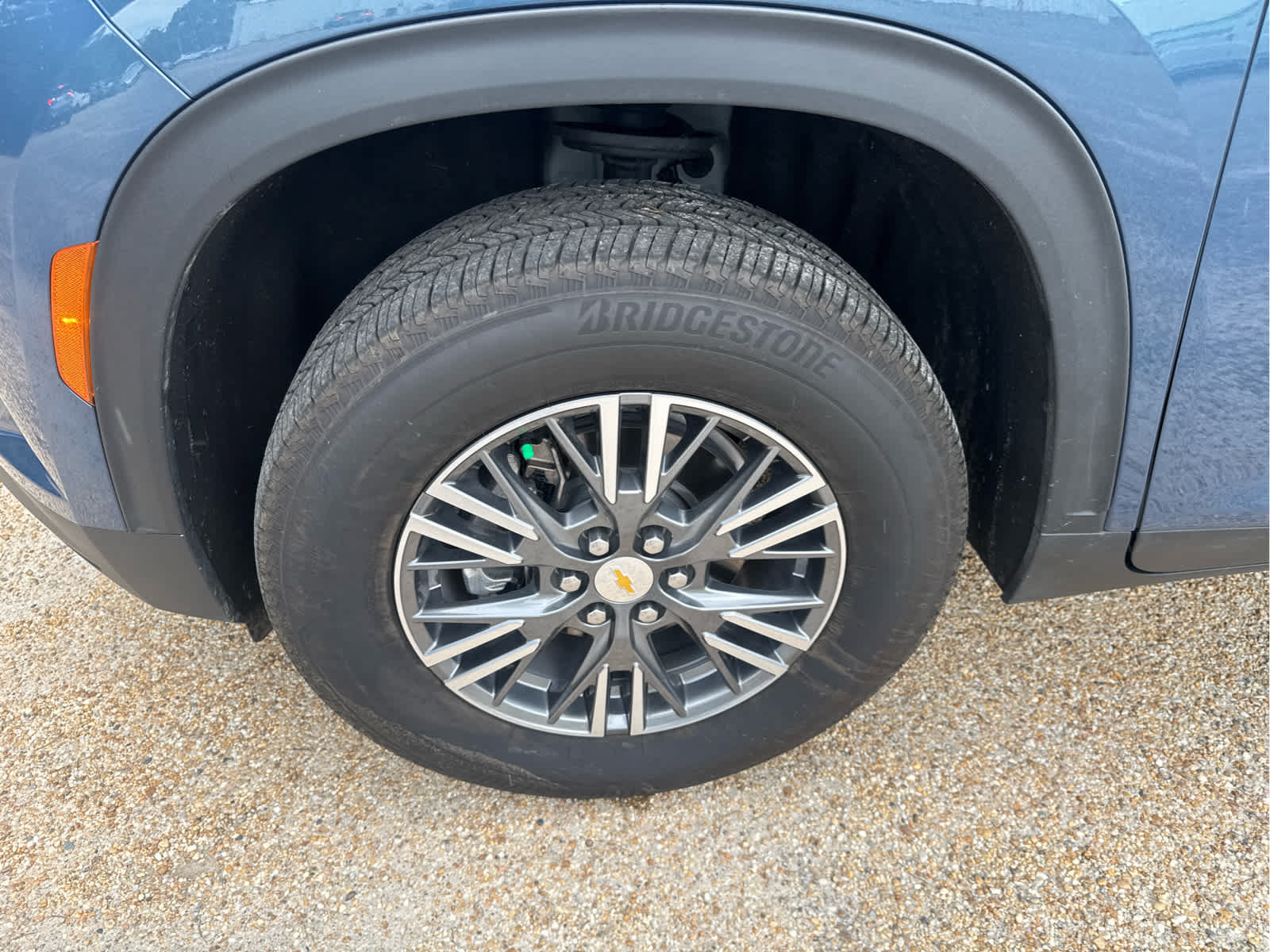 Used 2025 Chevrolet Traverse LT w/ Driver Confidence Package FWD image 13