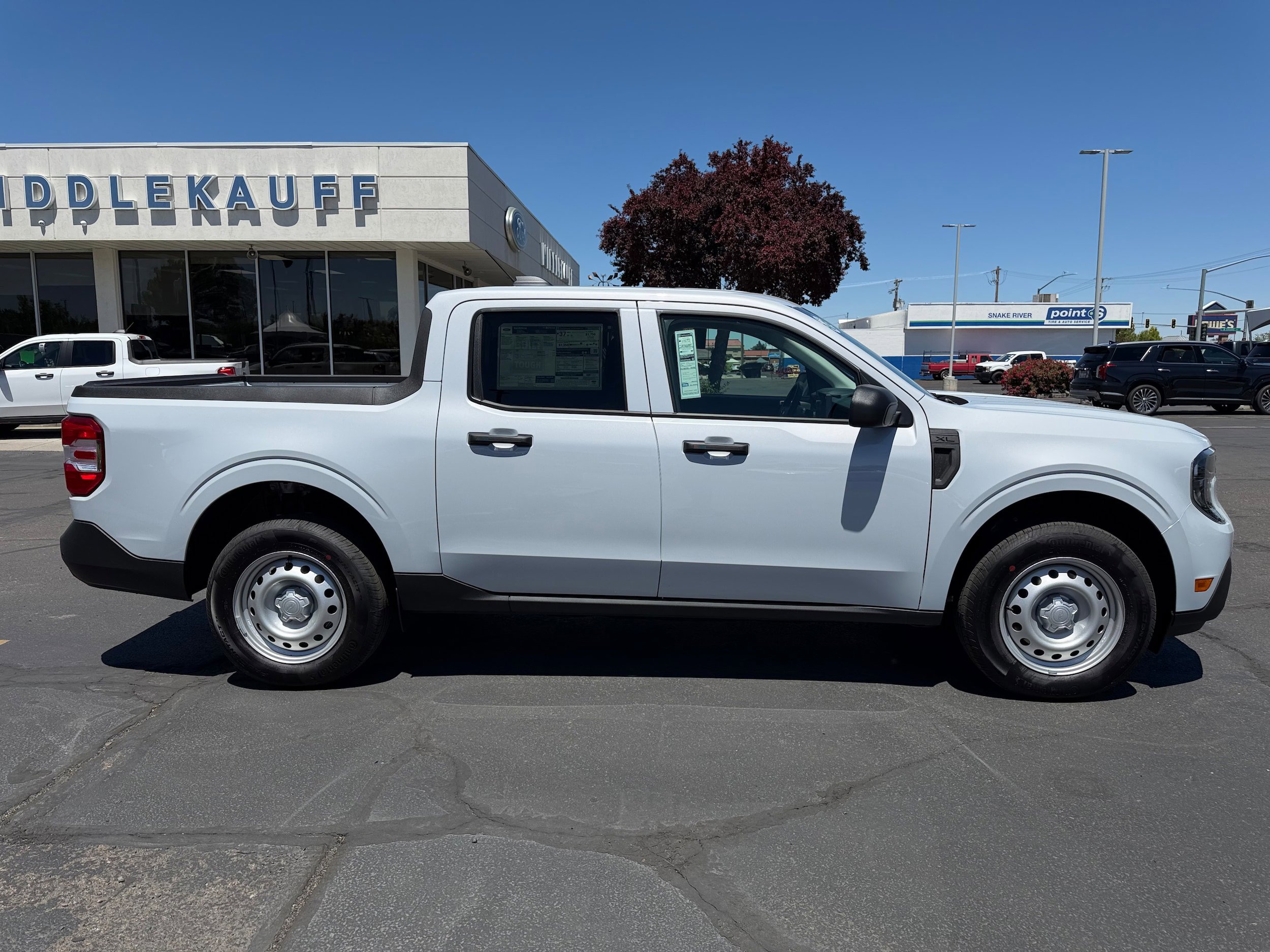 New 2026 Ford Maverick XL w/ Equipment Group 101A AWD/4WD image 2
