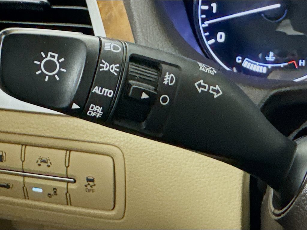 Used 2017 Genesis G80 5.0 Ultimate RWD image 12