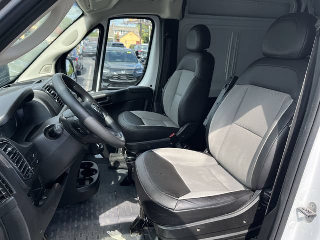 Used 2025 RAM ProMaster 2500 w/ Convenience Group FWD image 15