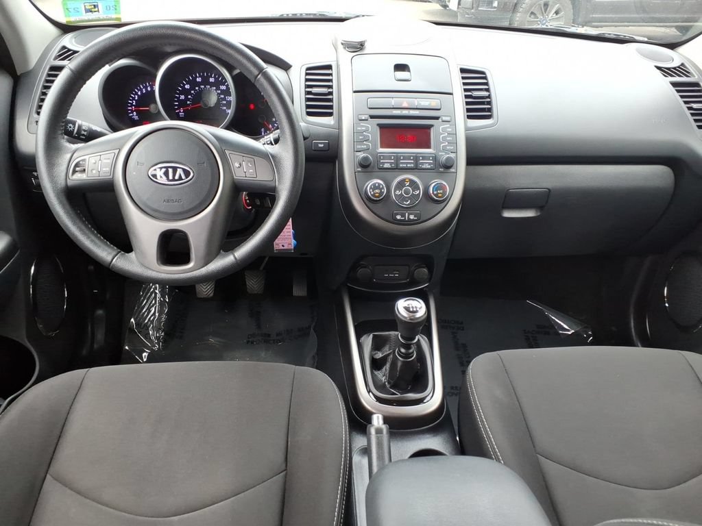 Used 2012 Kia Soul + FWD image 6