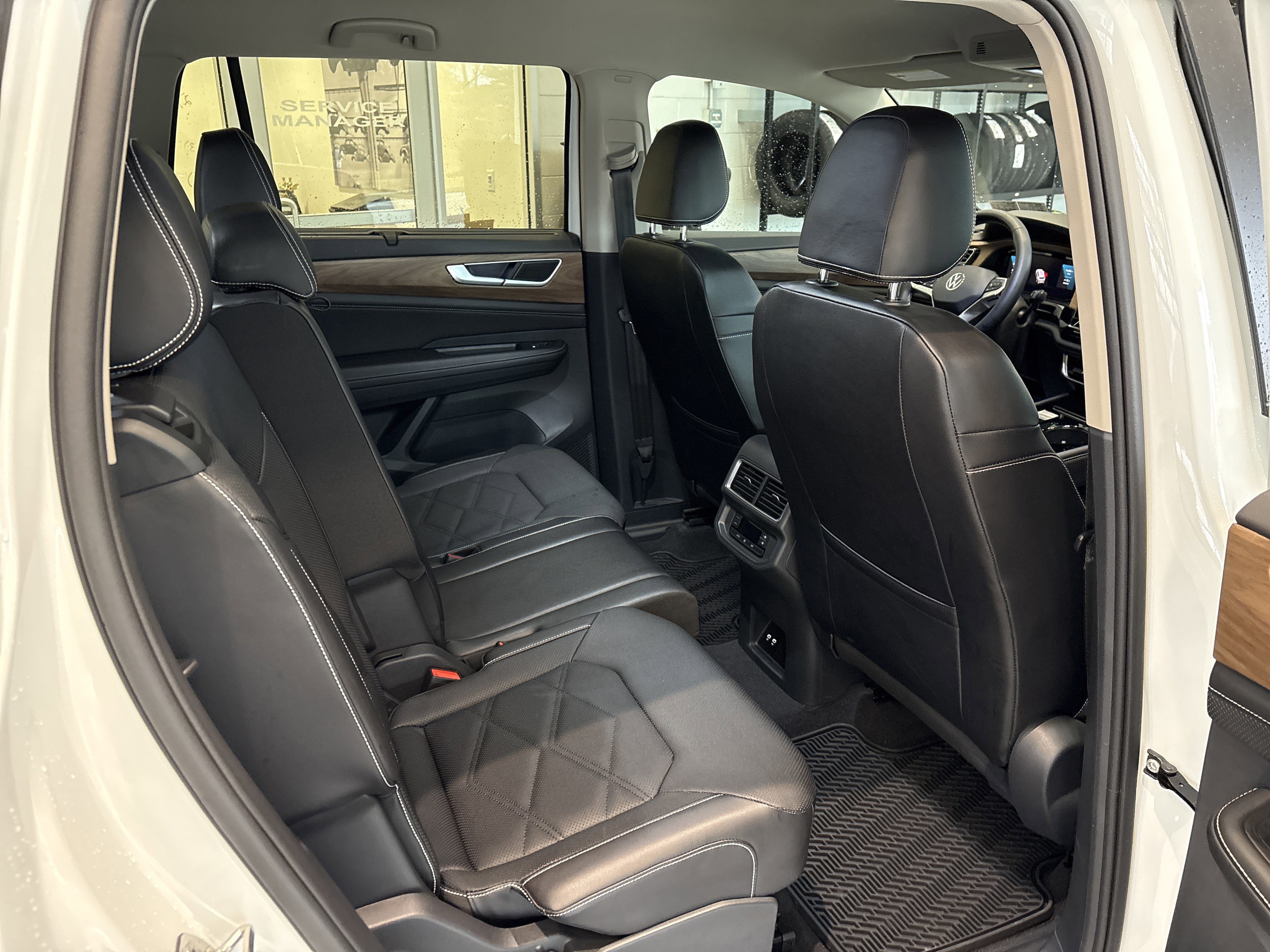 Certified 2024 Volkswagen Atlas SE image 22