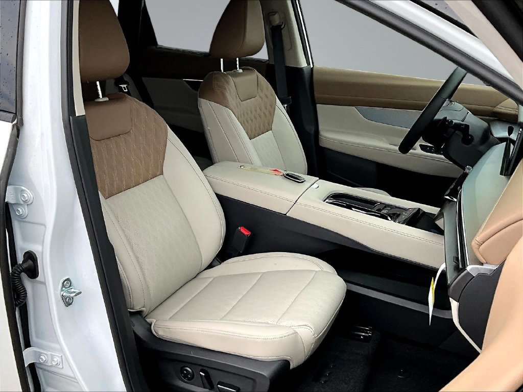 New 2026 Nissan Murano Platinum w/ Cargo Package AWD/4WD image 11