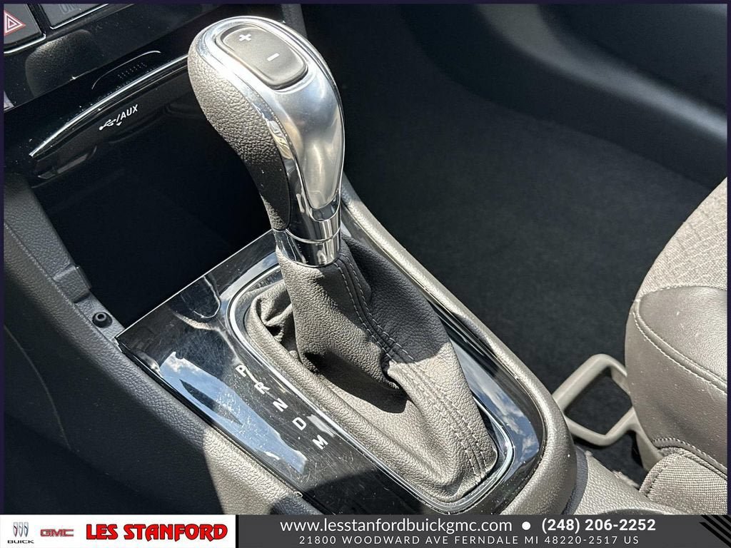 Certified 2022 Buick Encore Preferred AWD/4WD image 32