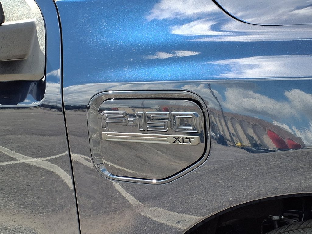 Used 2023 Ford F150 Lightning XLT AWD/4WD image 11