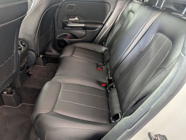 Used 2021 Mercedes-Benz GLA 250 4MATIC image 27