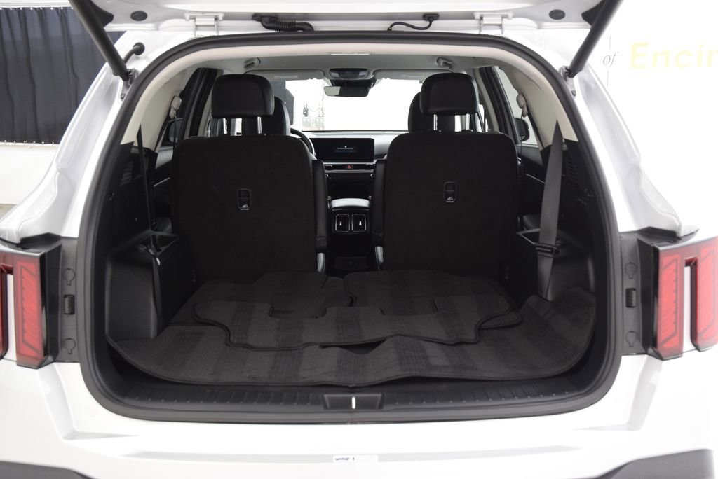 Used 2025 Kia Sorento EX image 28