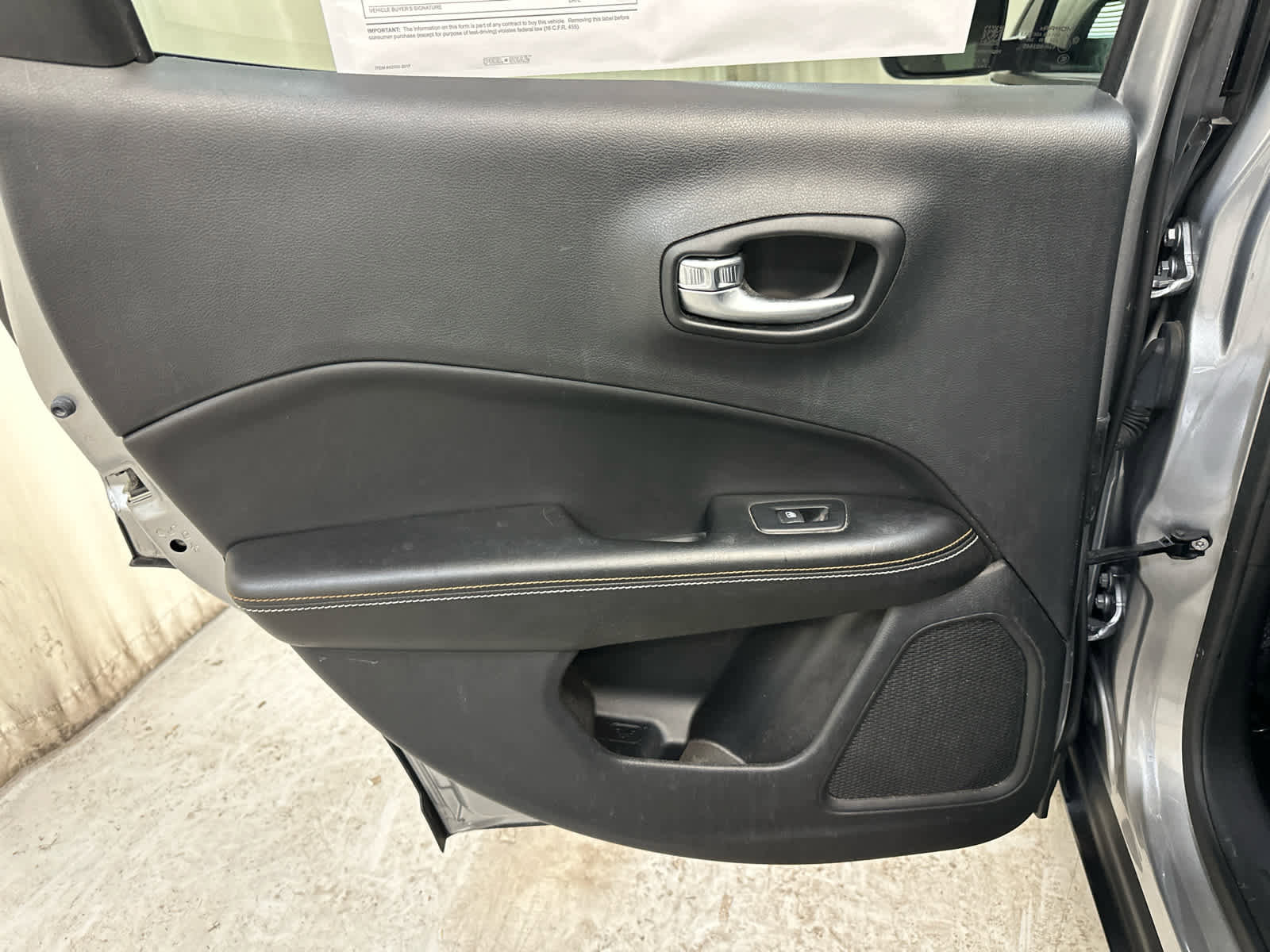 Used 2021 Jeep Compass Latitude w/ Convenience Group image 28