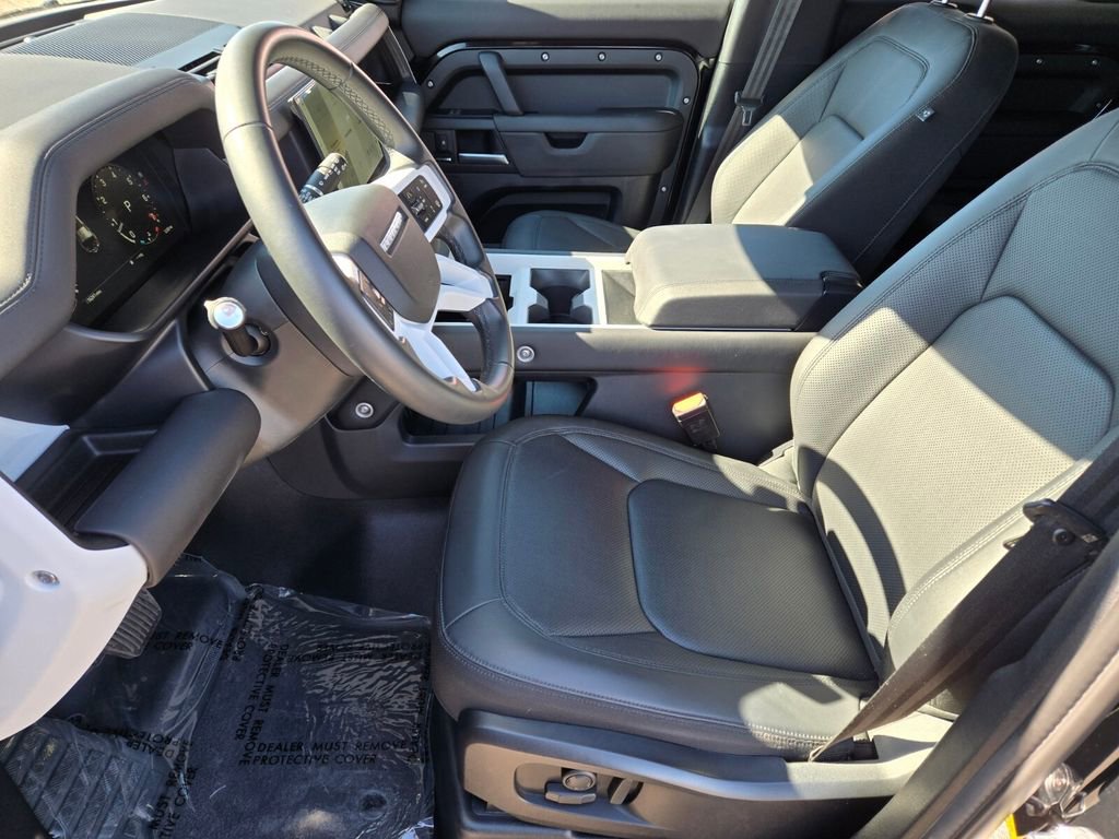 Used 2025 Land Rover Defender 110 S image 11